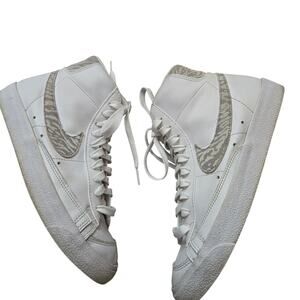 Nike Women's Blazer Mid '77 SE "Zebra" size 8